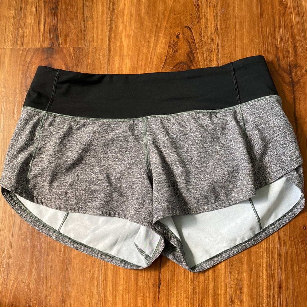 Lululemon speed up 2.5 inch inseam shorts